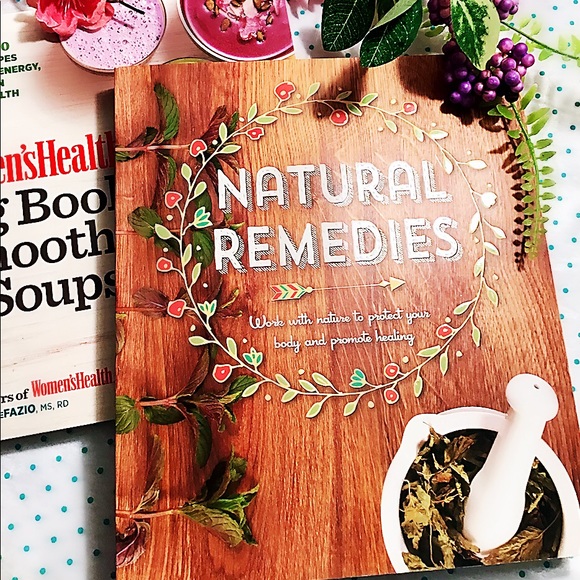 Books - Picture 2 of 8